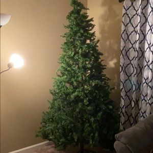 6-7 ft Christmas tree